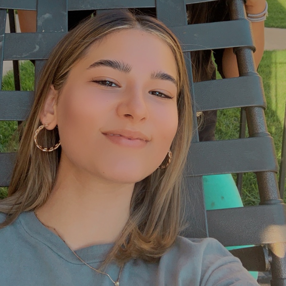 Meet your Posher, Kayla